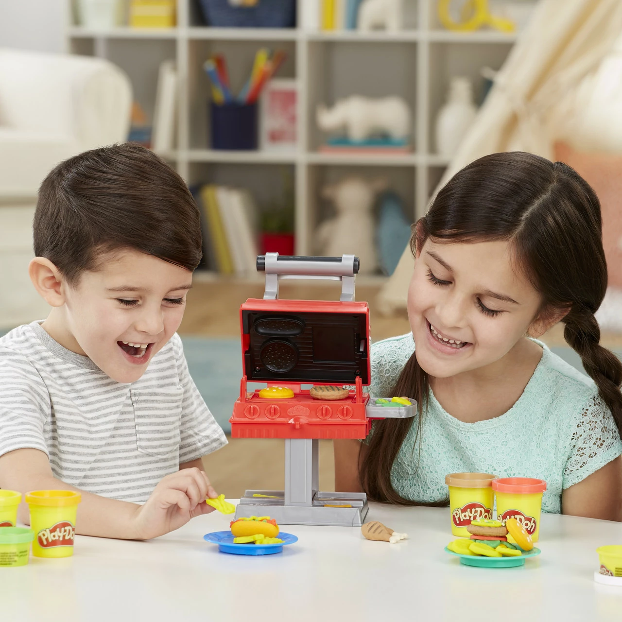 Play-Doh Kitchen Creations Grill 'n Stamp Playset 10 Play-Doh Kitchen Creations Grill 'n Stamp Playset - Image 8